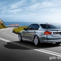 : BMW 3ER седан сзади-сбоку