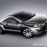 : Peugeot RCZ сбоку, спереди