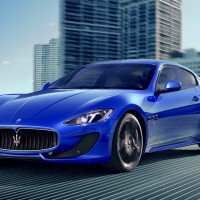 : фото Maserati GranTurismo Sport спереди, сбоку