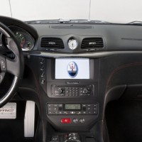 : Maserati GranTurismo MC Stradale руль, приборная панель